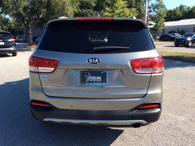 Pre-Owned 2016 Kia Sorento