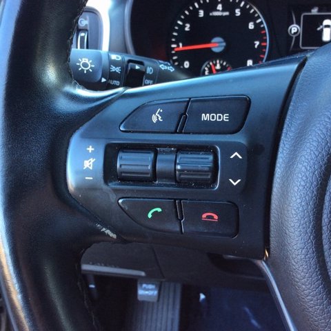 Pre-Owned 2016 Kia Sorento