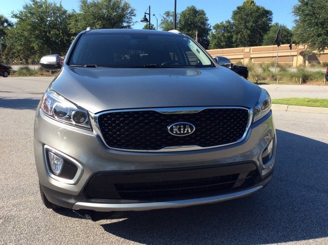Pre-Owned 2016 Kia Sorento