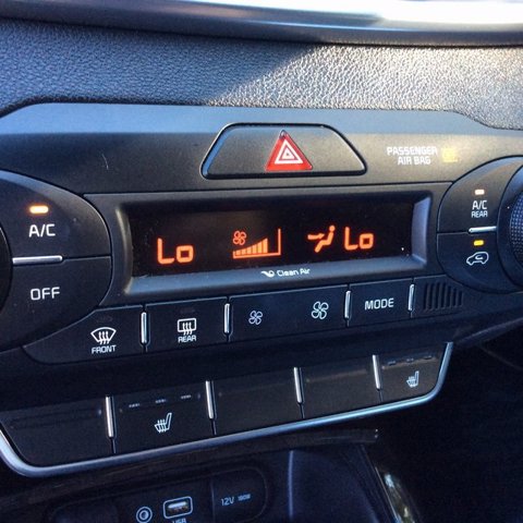 Pre-Owned 2016 Kia Sorento