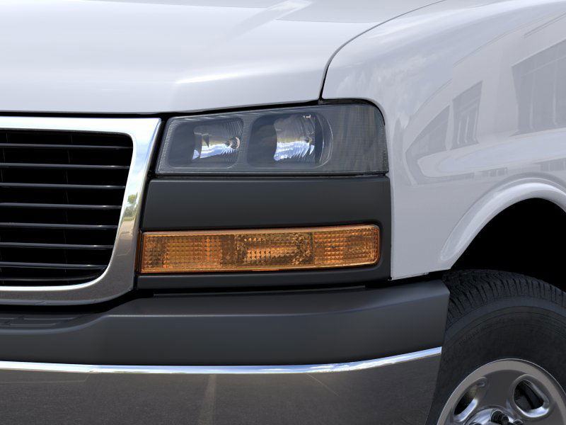 2025 Gmc Savana Cutaway 3500 photo 2