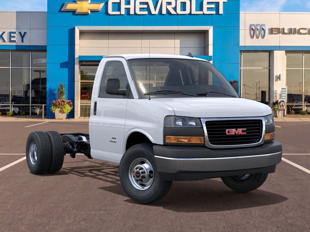 New 2025 Summit White GMC 1WT image 31