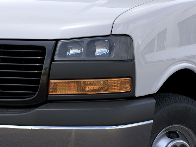 2025 Gmc Savana Cutaway 3500 photo 5