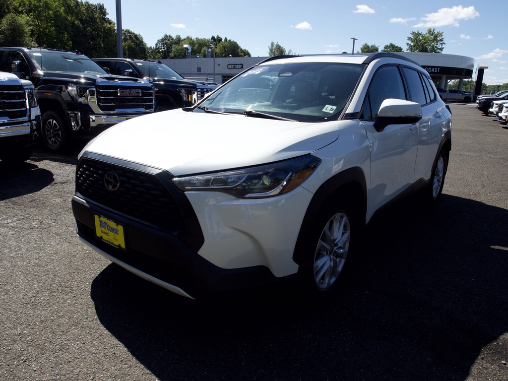 2023 Toyota Corolla Cross LE