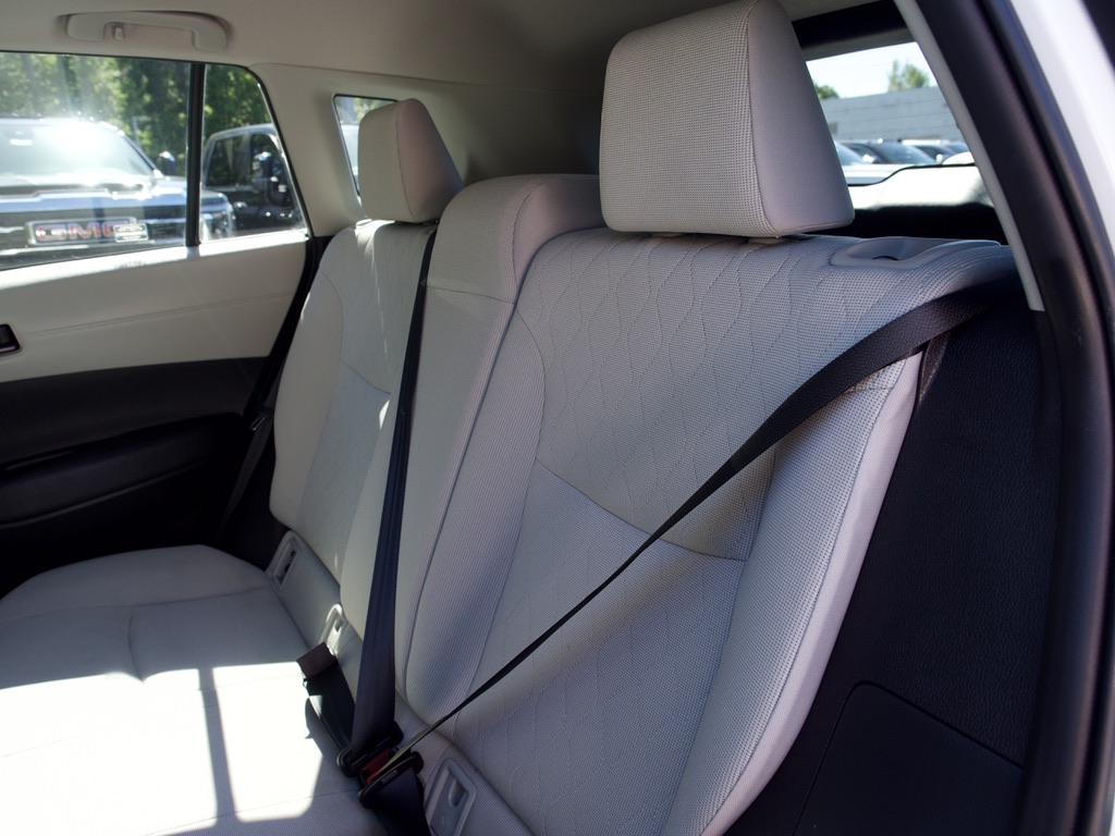 2023 Toyota Corolla Cross LE - Photo 17