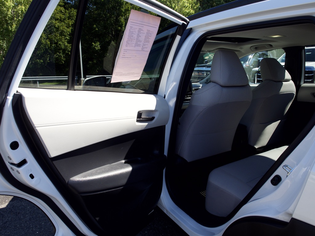2023 Toyota Corolla Cross LE - Photo 15
