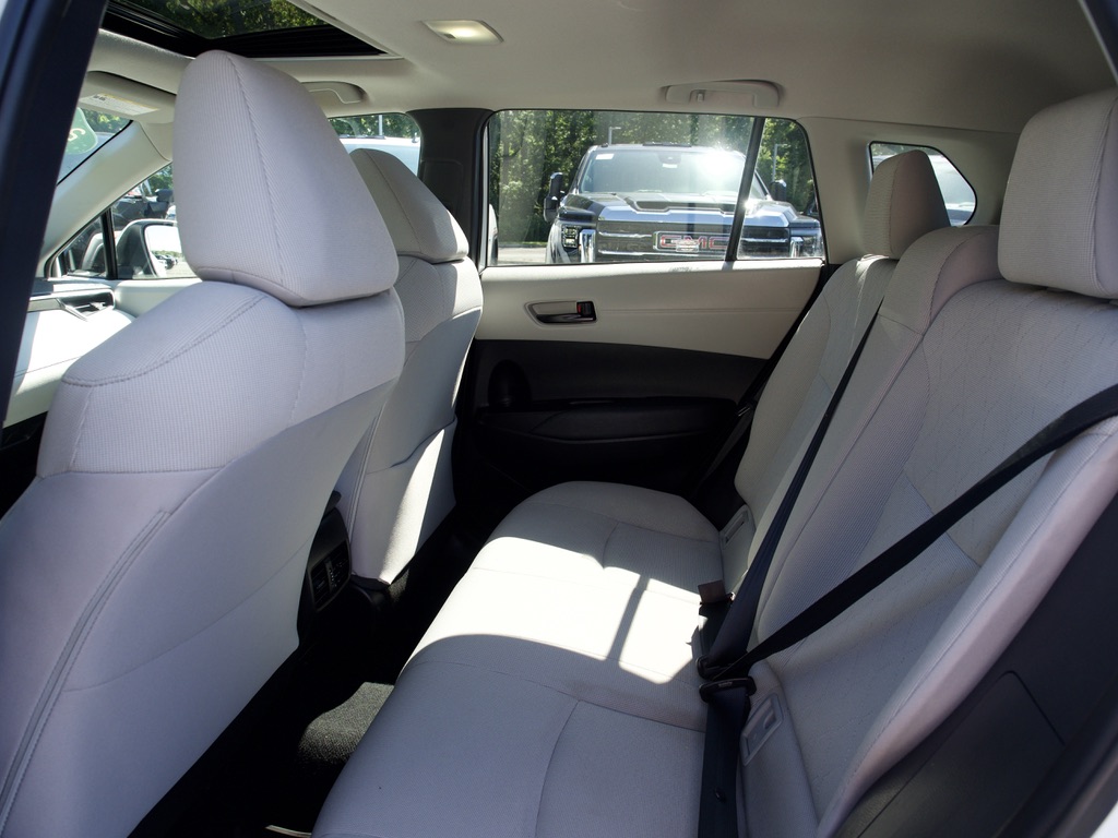 2023 Toyota Corolla Cross LE - Photo 16