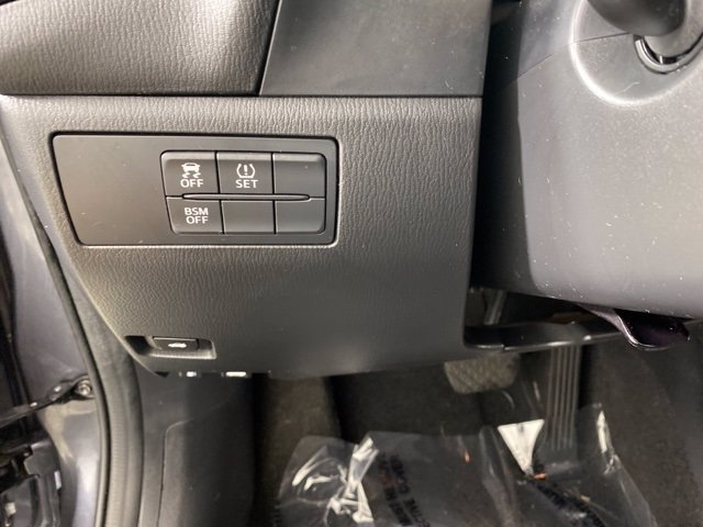 Pre-Owned 2016 Mazda3