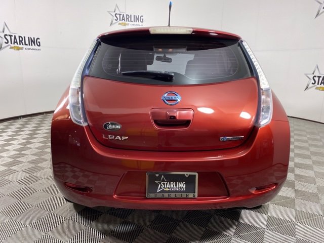 Pre-Owned 2011 Nissan LEAF SL