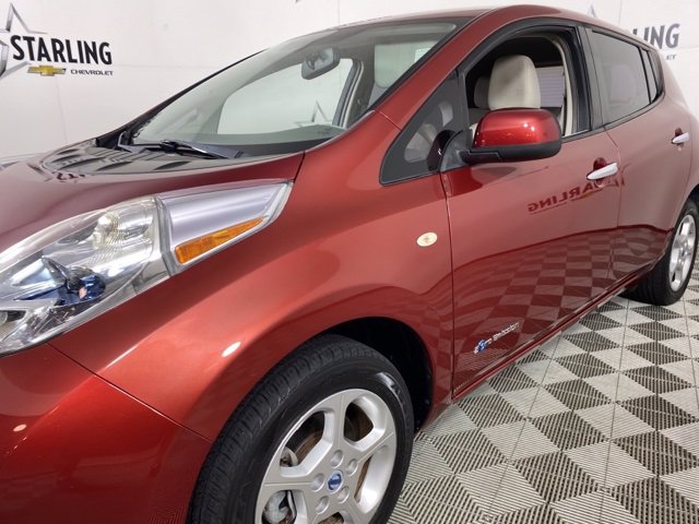 Pre-Owned 2011 Nissan LEAF SL