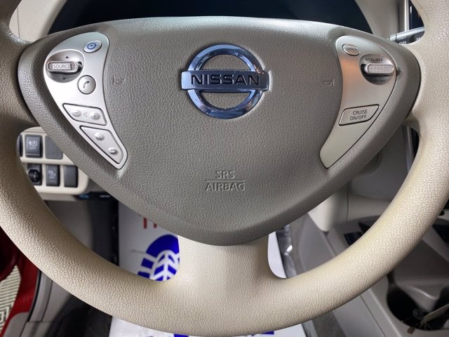 Pre-Owned 2011 Nissan LEAF SL