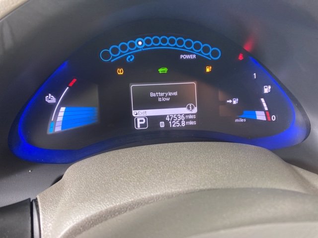 Pre-Owned 2011 Nissan LEAF SL