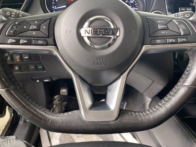 Pre-Owned 2017 Nissan Rogue