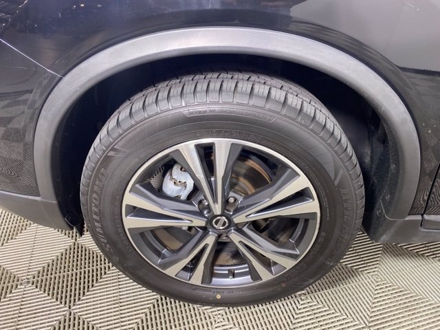 Pre-Owned 2017 Nissan Rogue