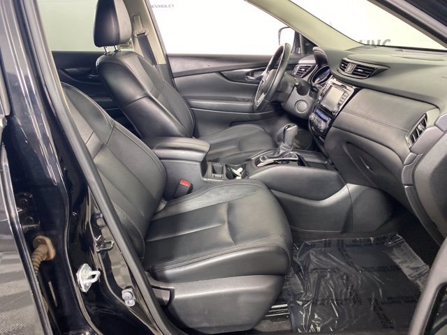 Pre-Owned 2017 Nissan Rogue
