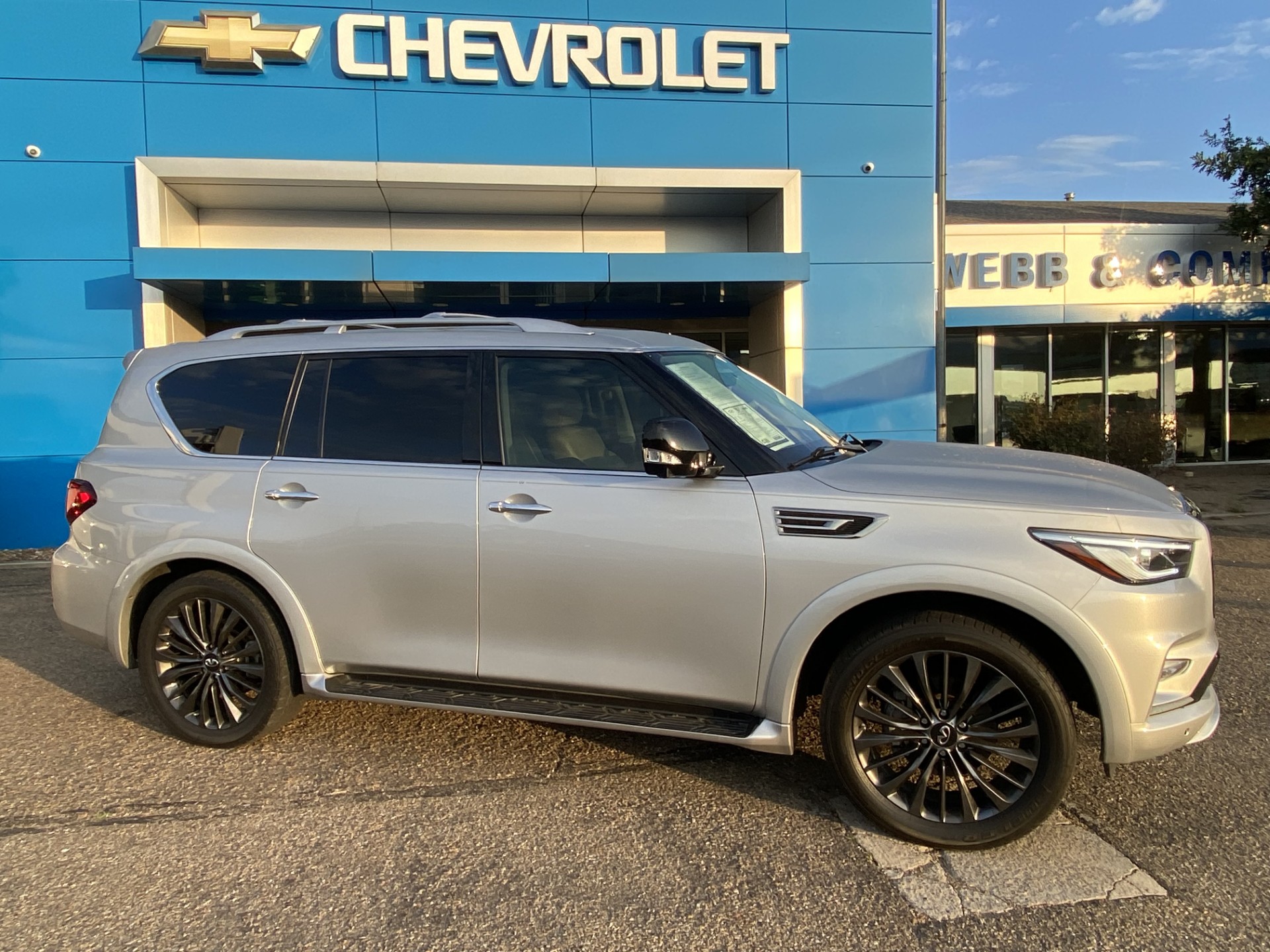 2021 INFINITI QX80 PREMIUM SELECT's photo