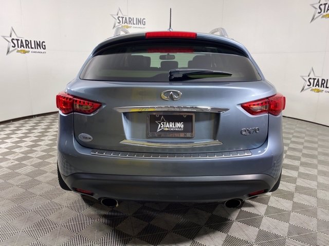 Pre-Owned 2017 INFINITI QX70