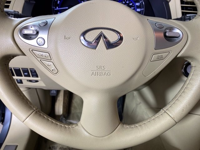 Pre-Owned 2017 INFINITI QX70