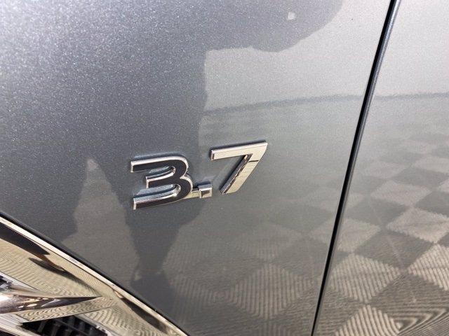 Pre-Owned 2017 INFINITI QX70