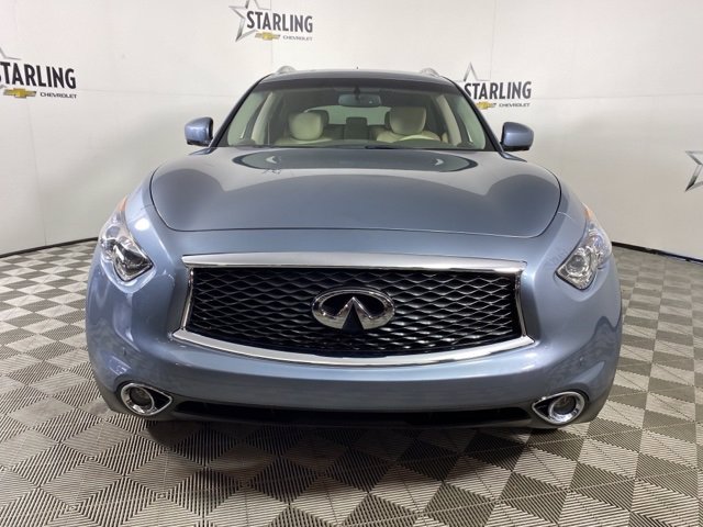 Pre-Owned 2017 INFINITI QX70
