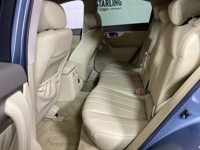 Pre-Owned 2017 INFINITI QX70