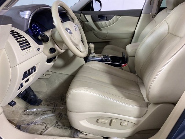 Pre-Owned 2017 INFINITI QX70