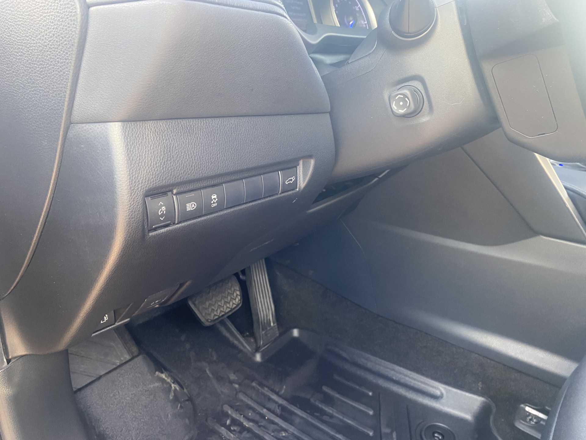 Used 2021 Blue Toyota LE image 12