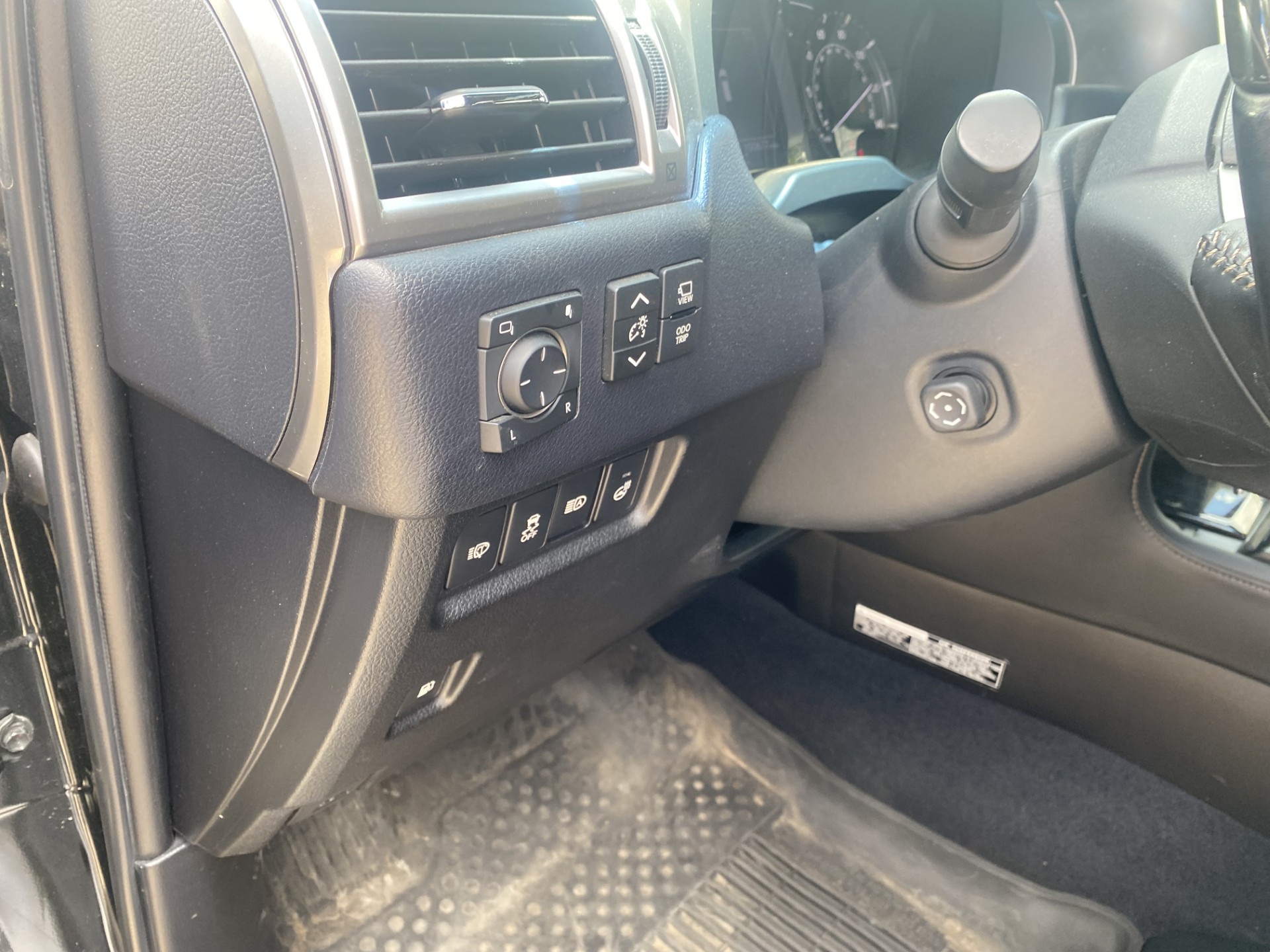 Used 2022 Black Lexus GX 460 Luxury image 16