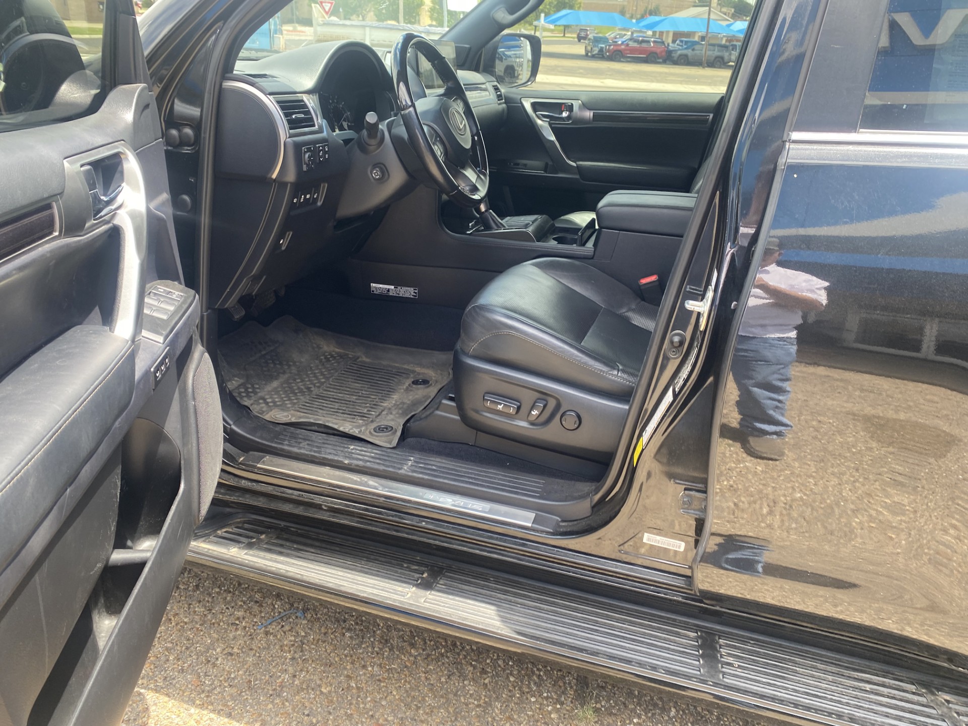 Used 2022 Black Lexus GX 460 Luxury image 10