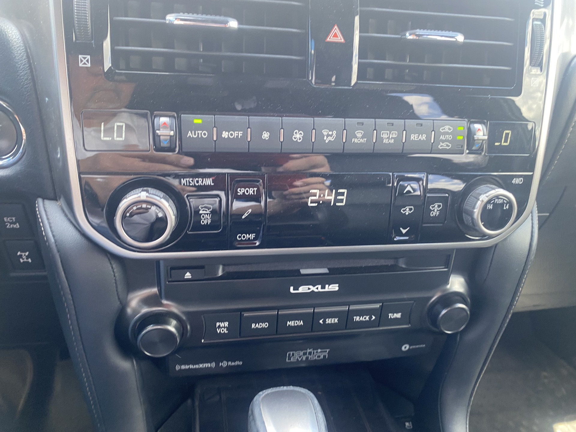 Used 2022 Black Lexus GX 460 Luxury image 22
