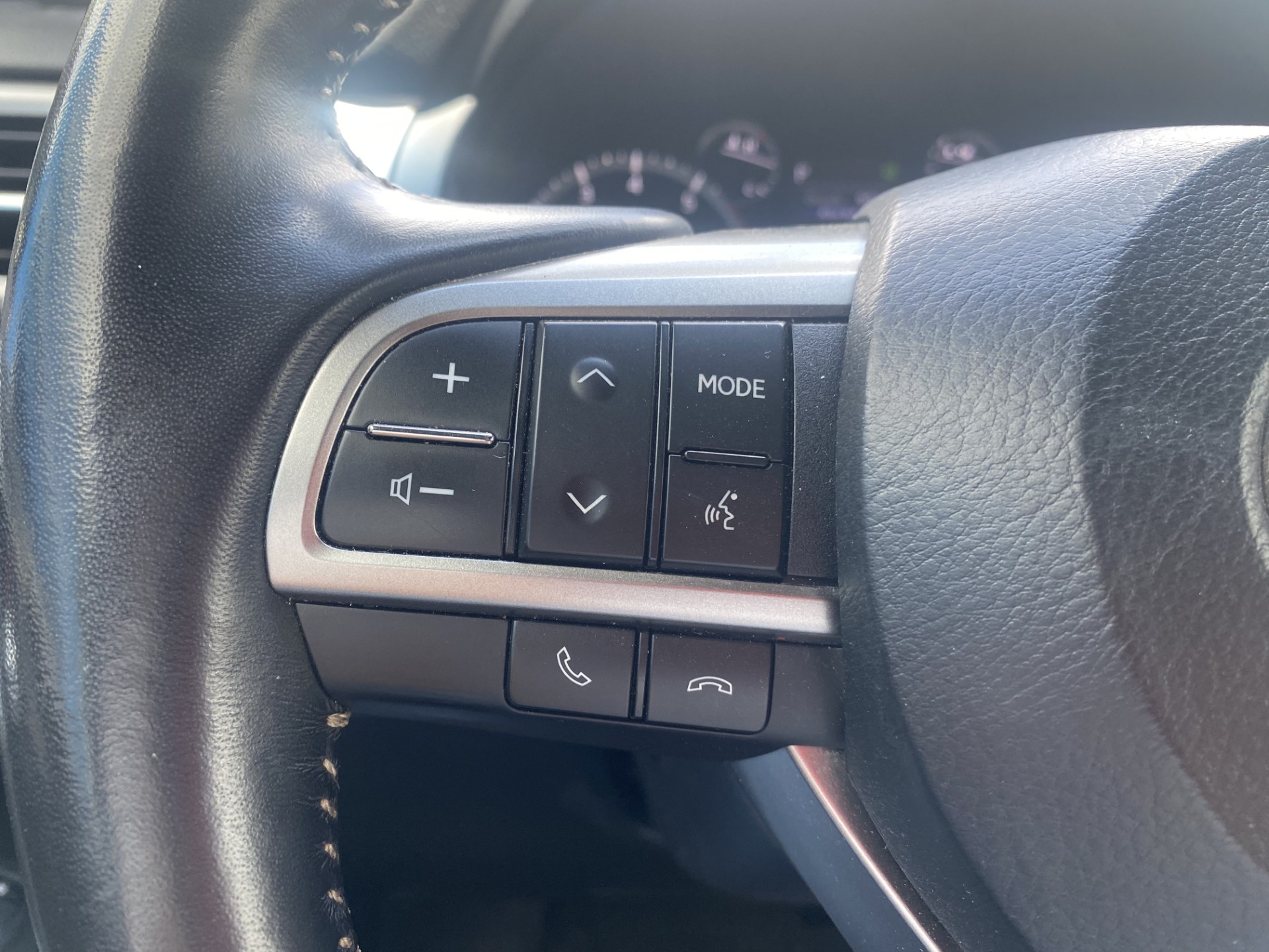 Used 2022 Black Lexus GX 460 Luxury image 19