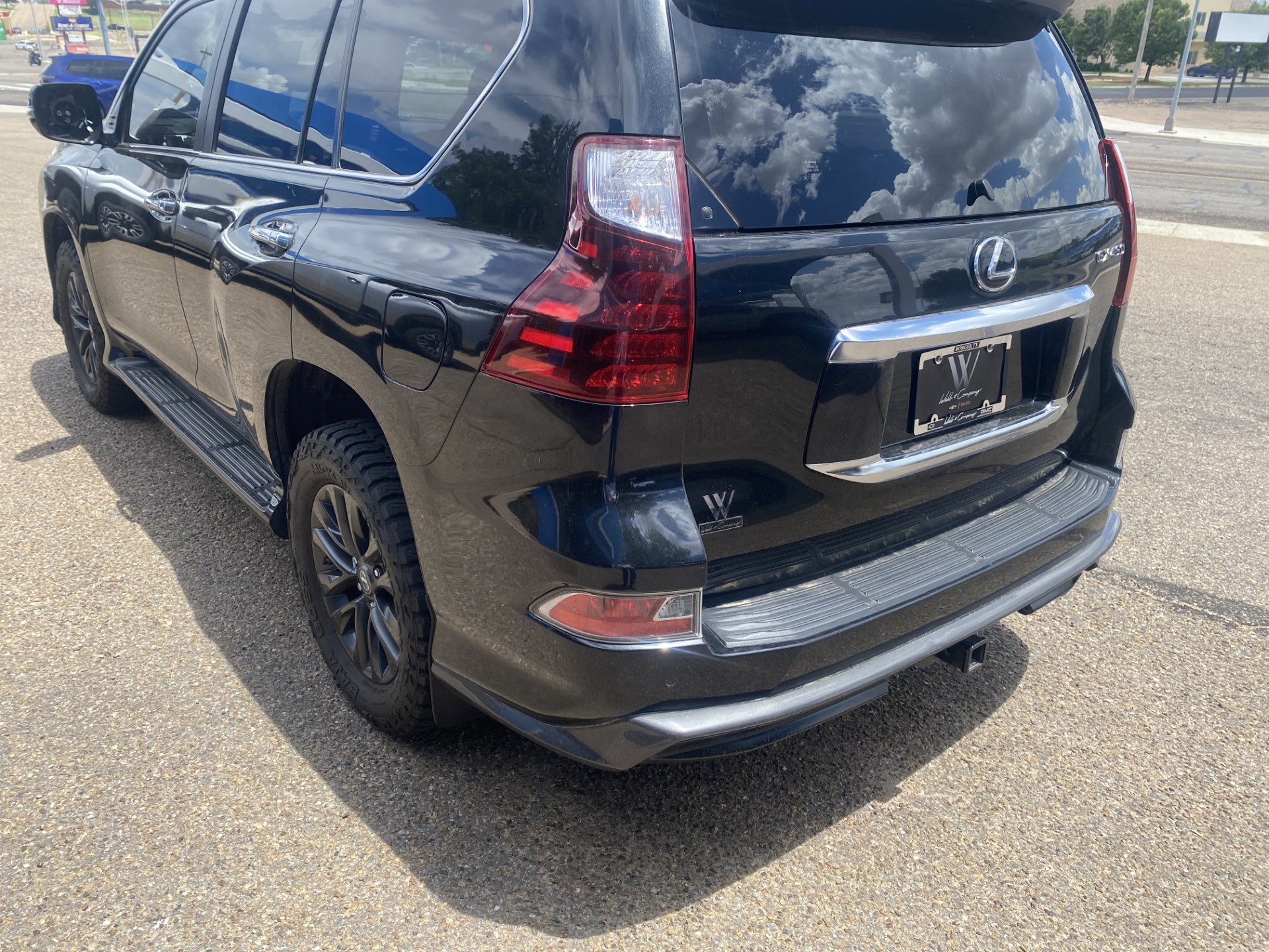 Used 2022 Black Lexus GX 460 Luxury image 7