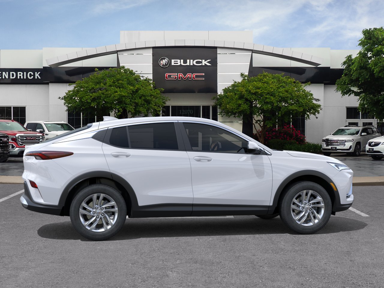 New 2026 Summit White Buick Preferred image 30