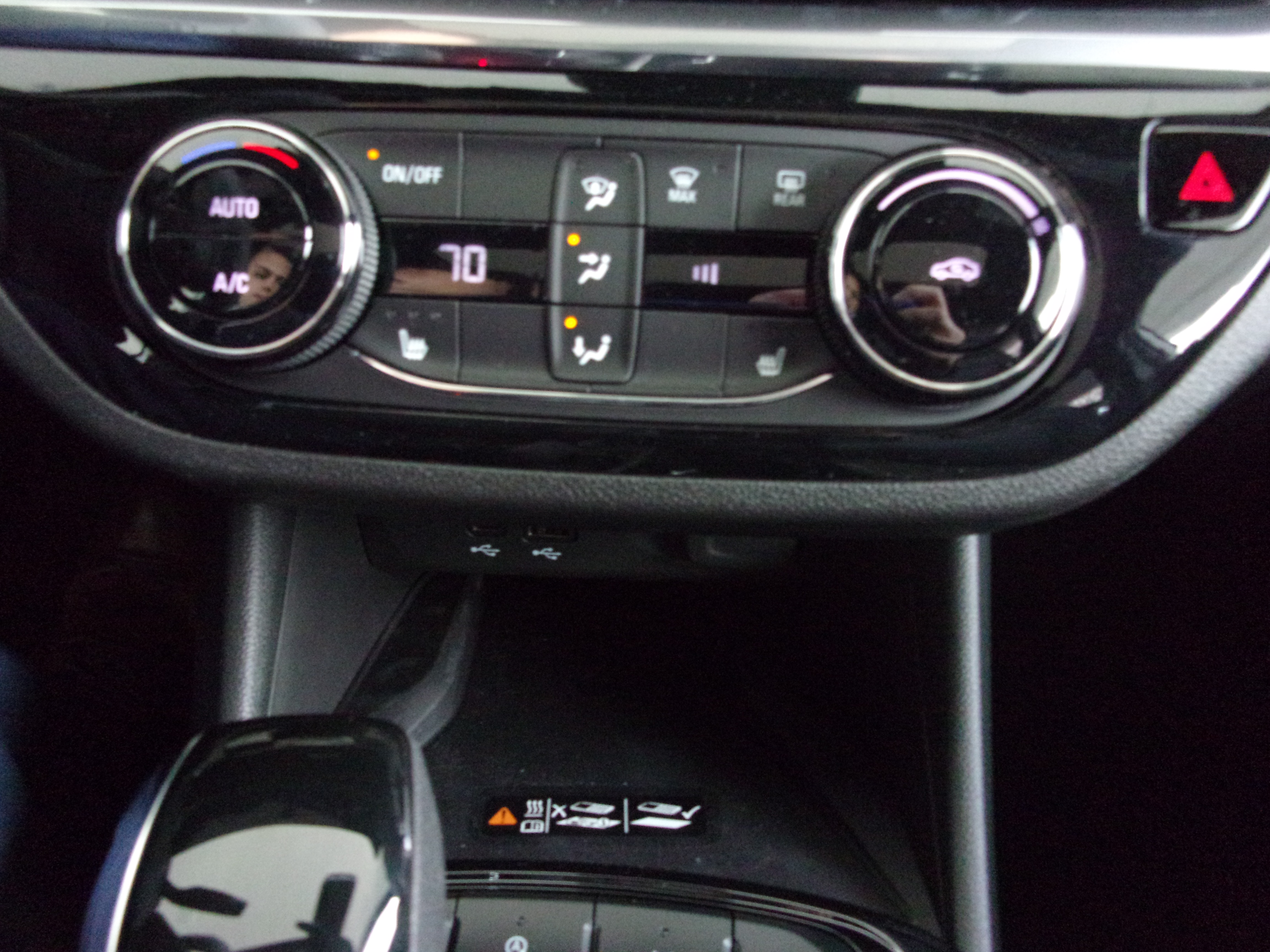 2026 Buick Envista Sport Touring - Photo 14