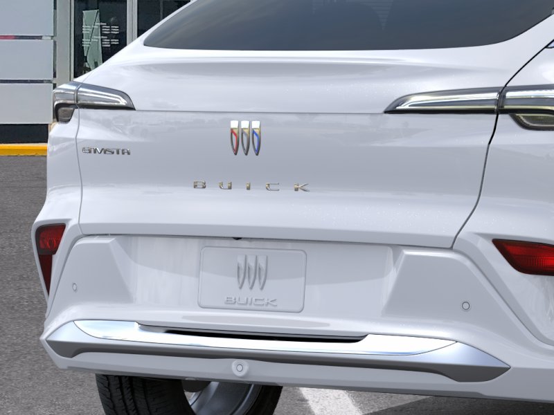 New 2026 White Frost Tricoat Buick Avenir image 38