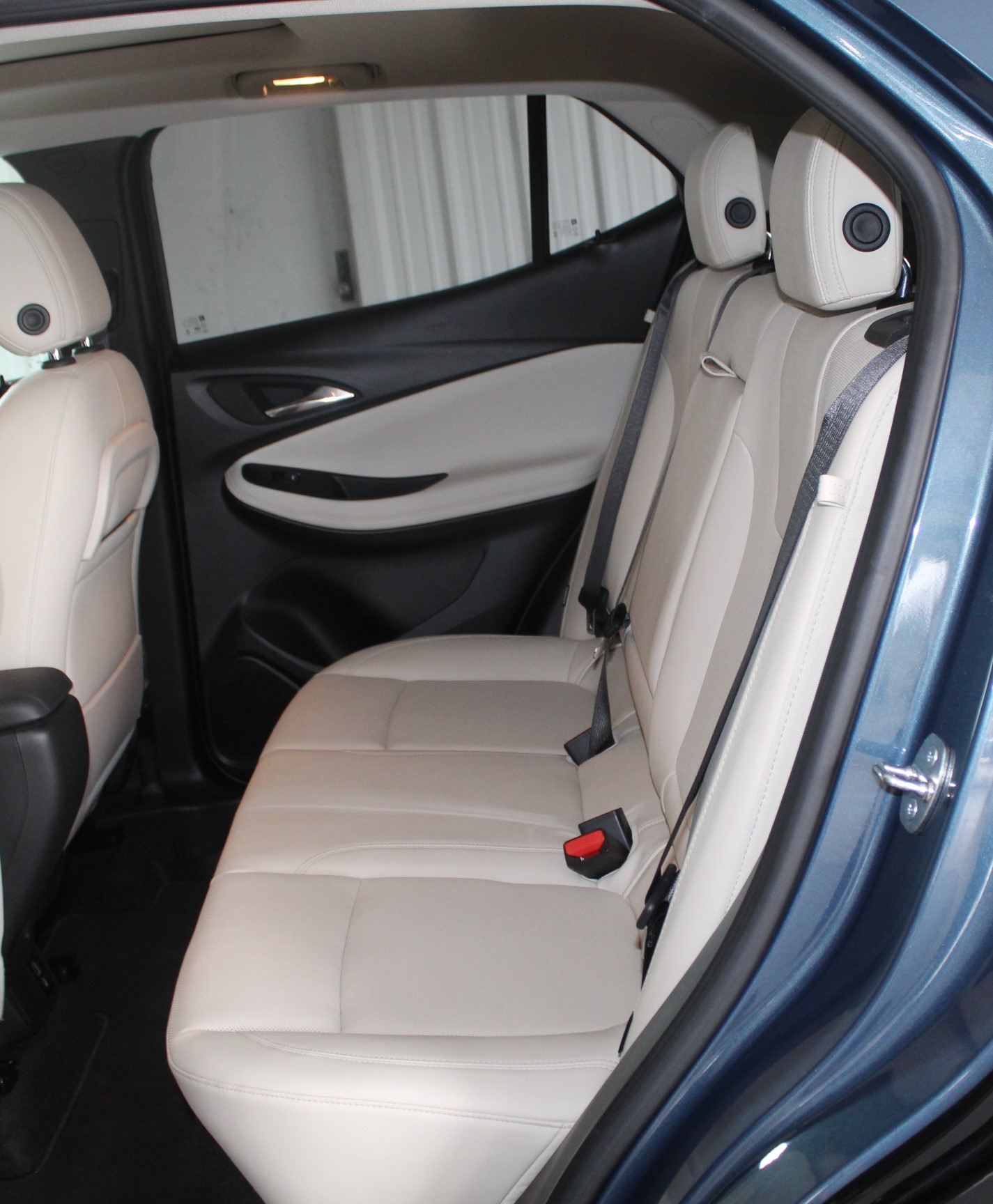 2024 Buick Encore GX Sport Touring photo 3