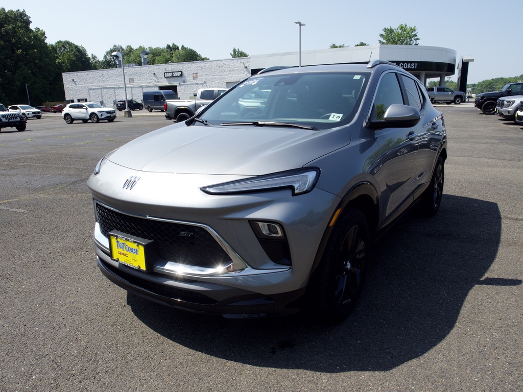 2024 Buick Encore GX Sport Touring AWD's photo
