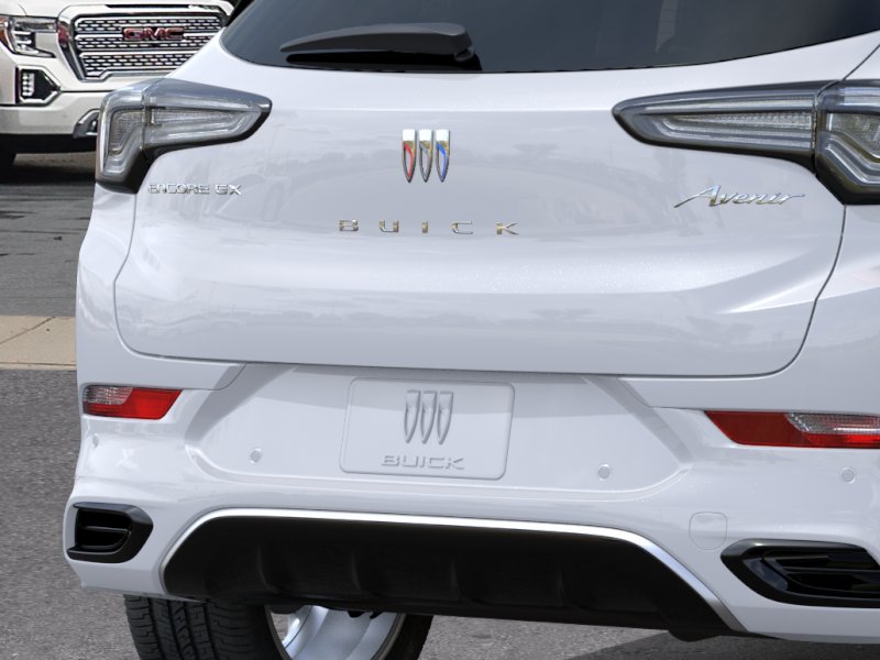 New 2024 White Frost Tricoat Buick Avenir image 39