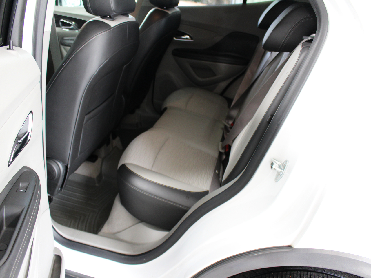 Used 2016 (Includes (BT3) Dark Argent Metallic lower accent color.) Buick  image 29