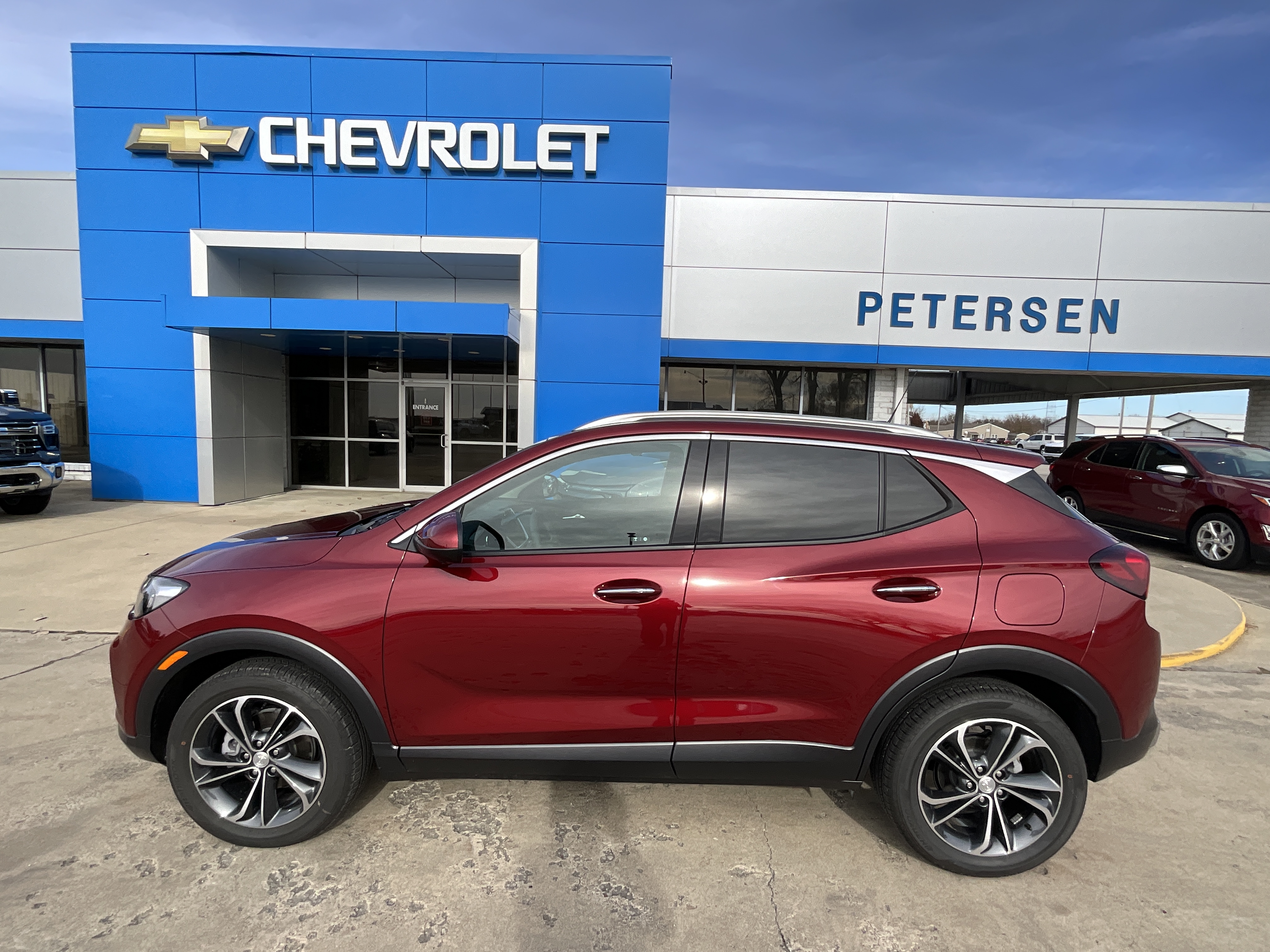 Used 2022 Buick Encore GX Essence with VIN KL4MMFSL8NB014282 for sale in Fairbury, IL