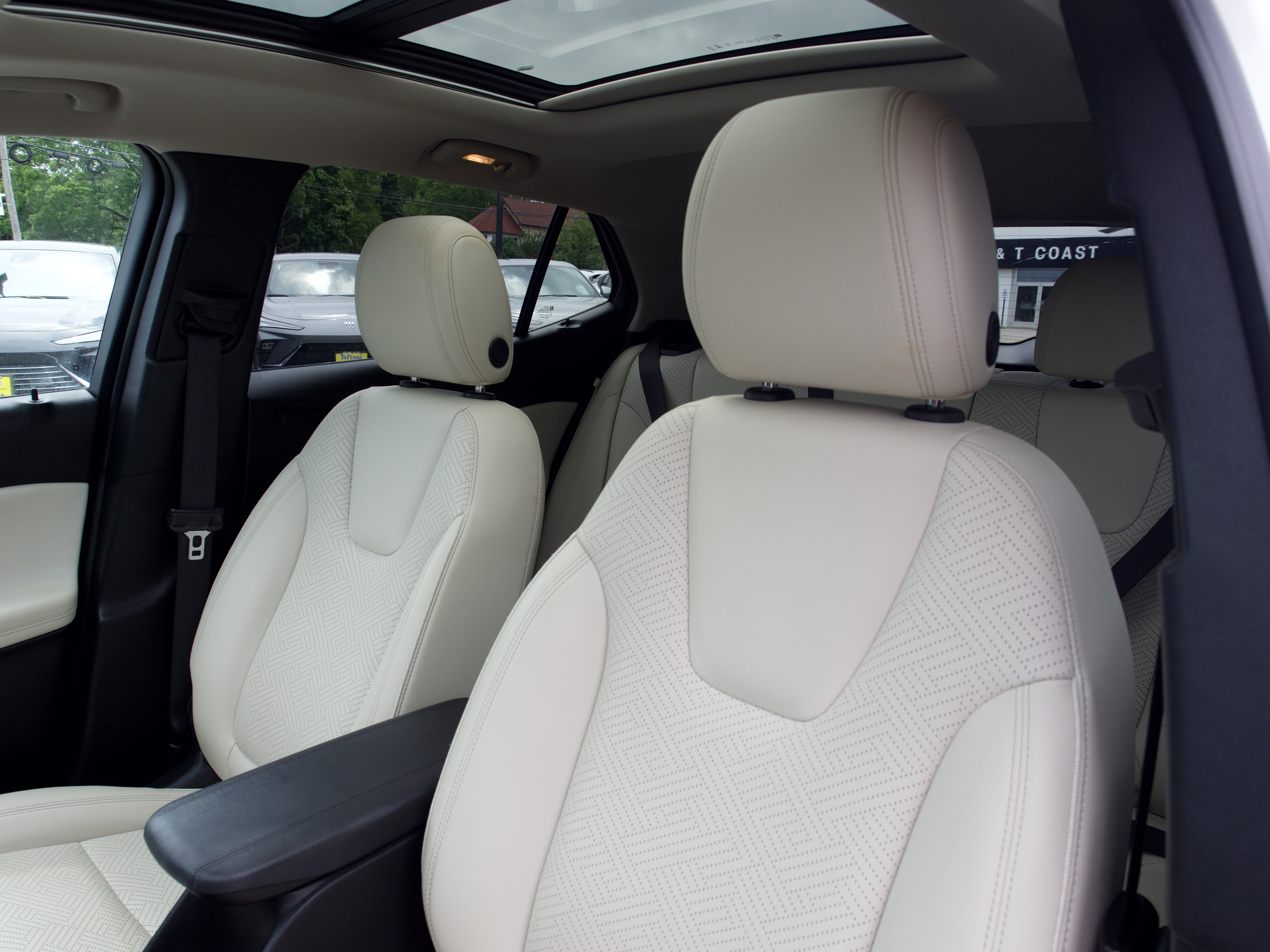 Certified Used 2023 Summit White Buick Essence image 19