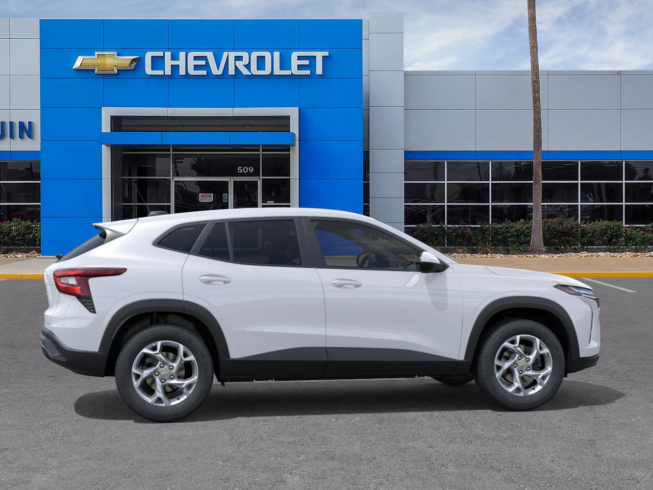 2025 Chevrolet Trax LS photo 4