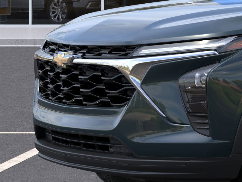 2025 Chevrolet Trax LS photo 11