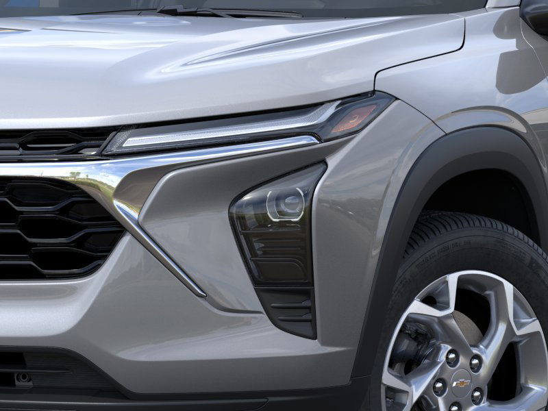 2025 Chevrolet Trax LS photo 8
