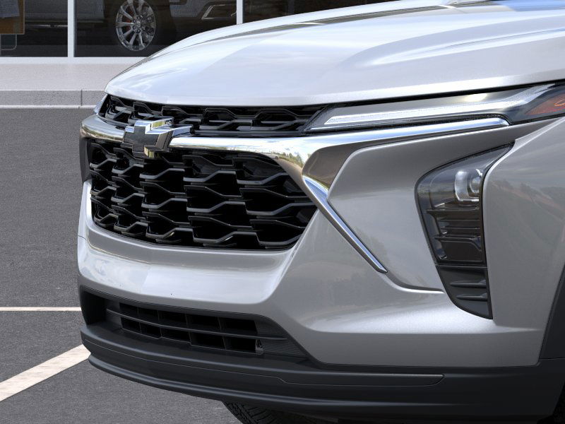 2025 Chevrolet Trax LS photo 11