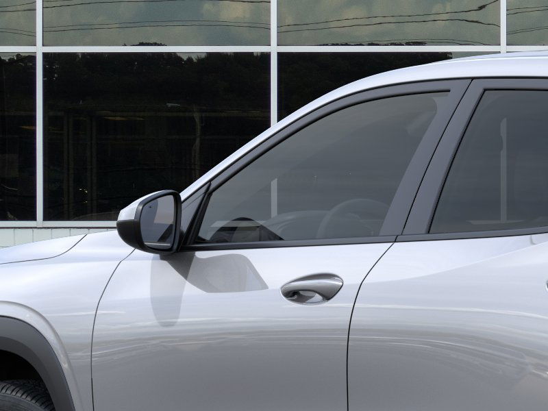 2026 Chevrolet Trax LS photo 4