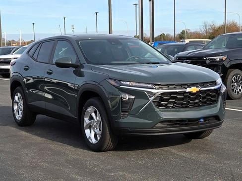 2026 Chevrolet Trax LS's photo