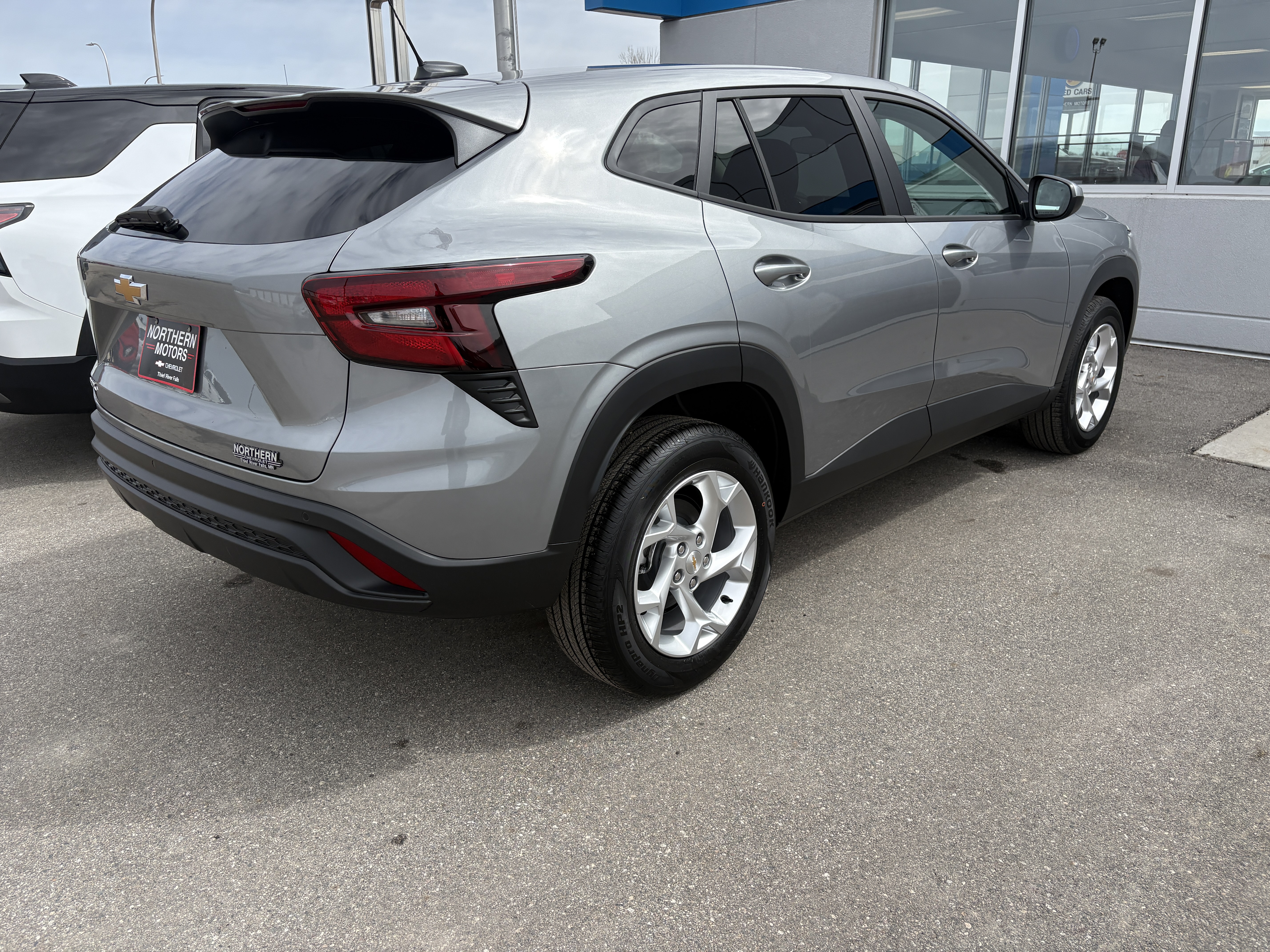 Vehicle Image 2