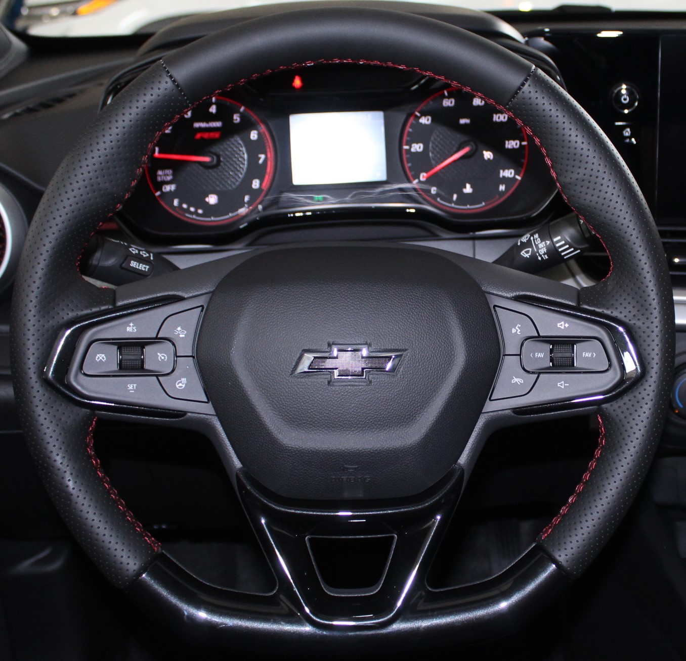 2025 Chevrolet Trax photo 11