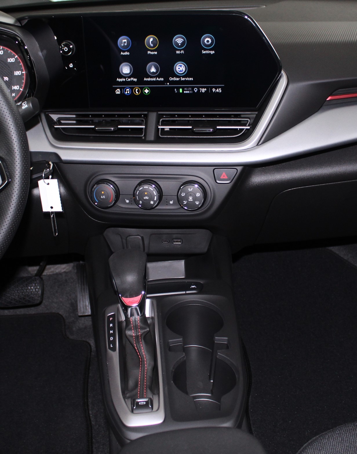 2025 Chevrolet Trax photo 13